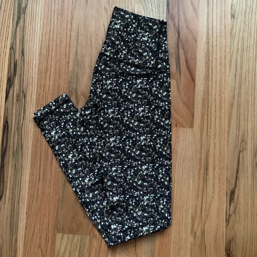 Lululemon Wunder Unders sequin print